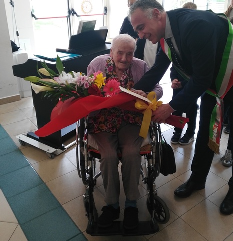 La signora Aurora Zuliani festeggia 101 anni.