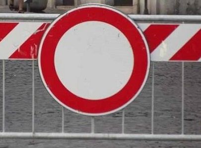 Istituzione temporanea del divieto di transito in via Libertà
